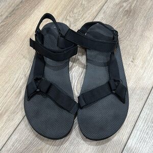Black original tevas with box, size 12 - for tall women